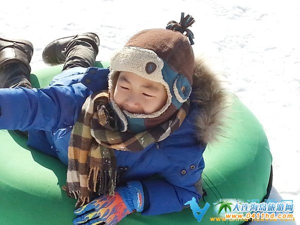 大連星海會展迷你雪魔方兒童滑雪場