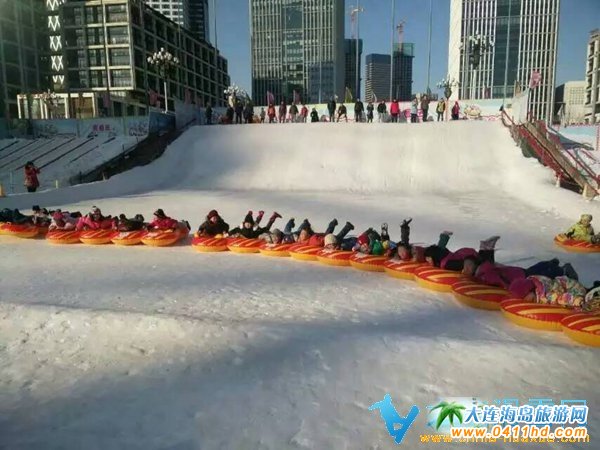 大連星海會展迷你雪魔方兒童滑雪場