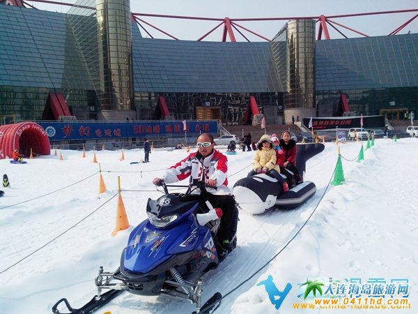 大連星海會展迷你雪魔方兒童滑雪場