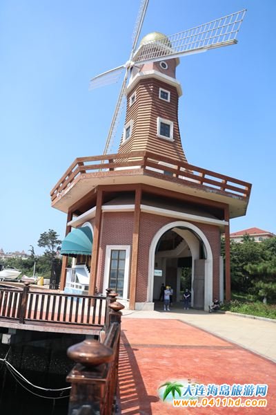 小平島圣汐灣國(guó)際游艇俱樂(lè)部